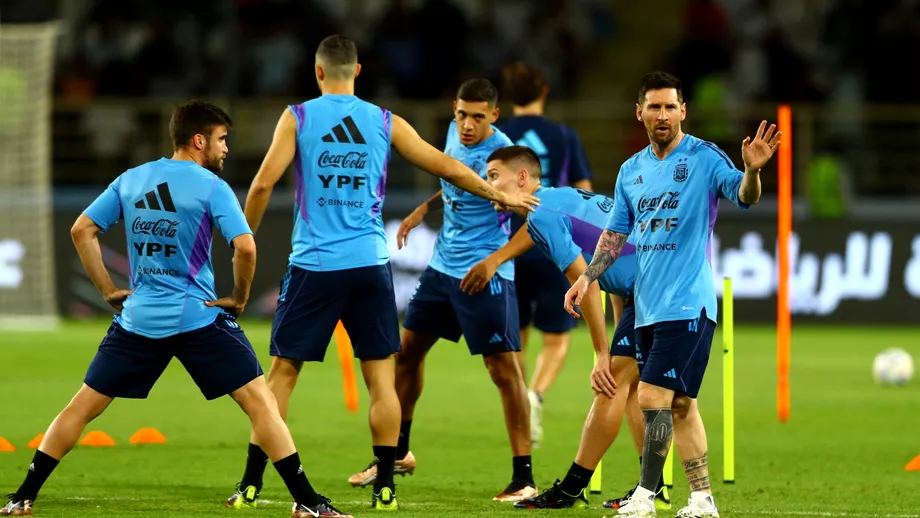 Ce a facut Lionel Messi la o zi dupa Argentina  Arabia Saudita 12 Vizita surpriza in cantonamentul sudamericanilor