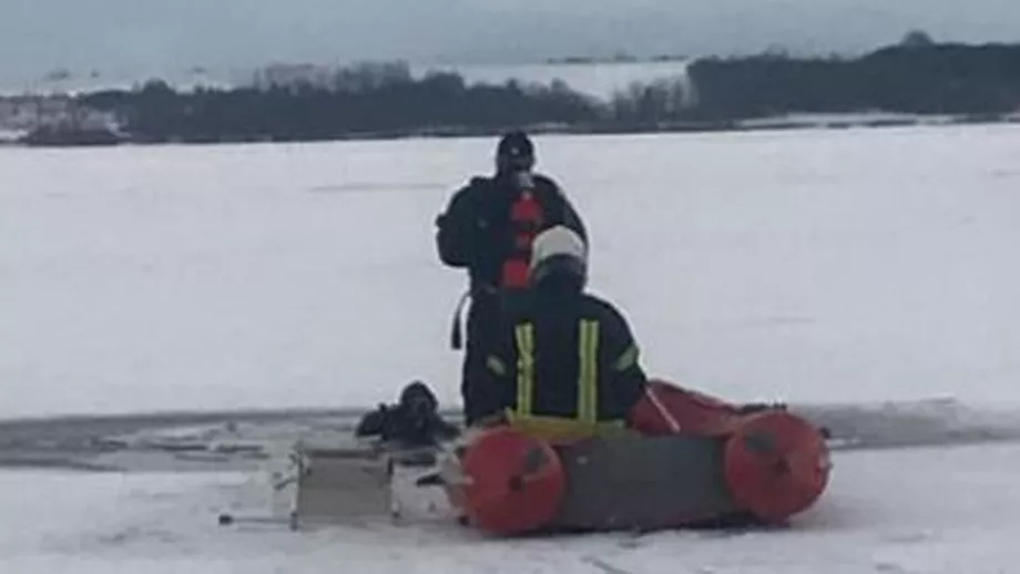 Tragedie in Brasov Trei copii au cazut intrun lac inghetat Unul dintre ei a murit