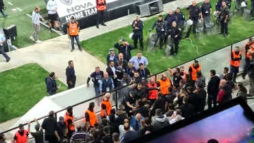 Razvan Lucescu scandal cu fanii lui PAOK Salonic dupa esecul cu Panathinaikos Negativismul e in locul ei natural aici Video