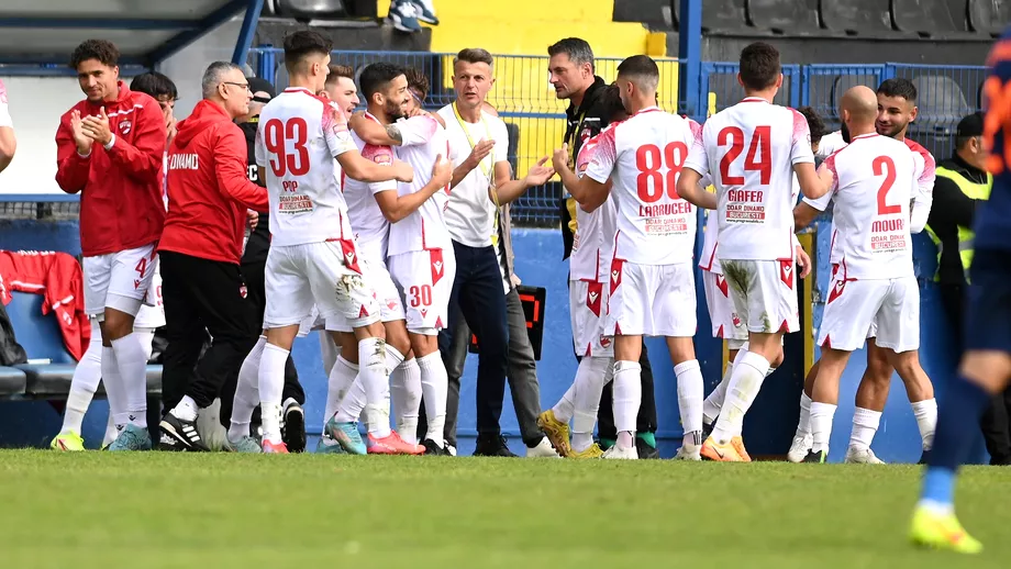 Dinamo interzisa in playofful Liga 2 Casa Pariurilor dupa un penalty refuzat la ultima faza a meciului cu Slatina Mia dat un pumn in nas Video