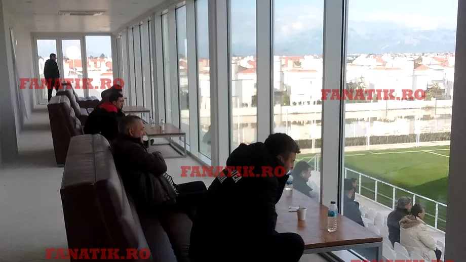 Mihai Rotaru își urmărește echipa în Antalya! Ce a făcut patronul lui U Craiova la golul lui Andrei Cristea. Foto