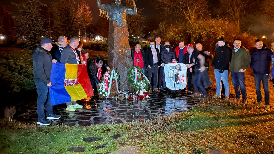 Marian Cozma, comemorat în Ungaria! Oficialii de la Dinamo şi Veszprem au depus coroane de flori la statuia handbalistului. Video
