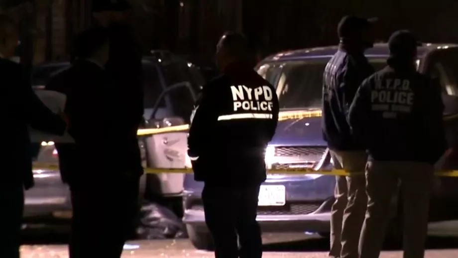 Atac armat intrun cartier din New York Un baiat de 12 ani a fost impuscat mortal in cap