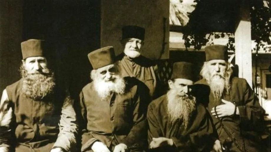 Întîlnirea de taină dintre Ceauşescu şi călugării de pe Muntele Athos. Ce  i-au cerut pustnicii