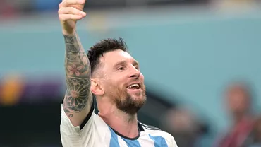 Reactia emotionanta a lui Lionel Messi cand sia vazut familia dupa golul impotriva Australiei Copiii mei au crescut si acum inteleg Video