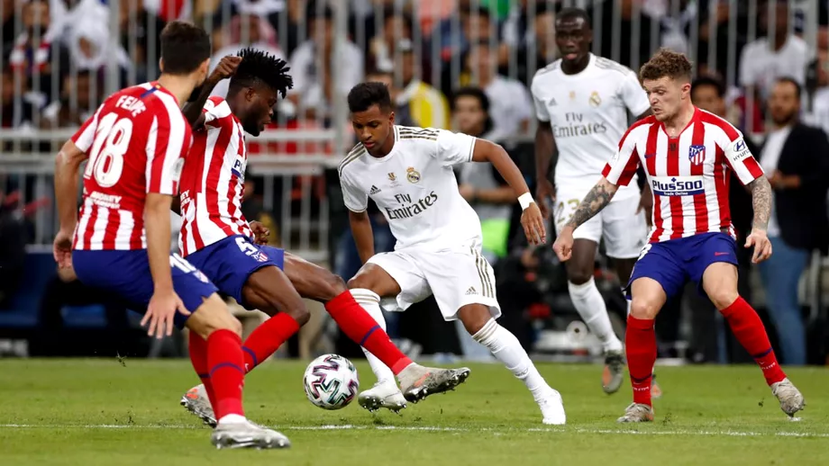 Real Madrid a incasat 2000000 de euro pentru castigarea Supercupei Spaniei Echipa lui Zizou iertata de un penalty in finala  derbyul madrilen decis pentru a cincea oara dupa prelungiri