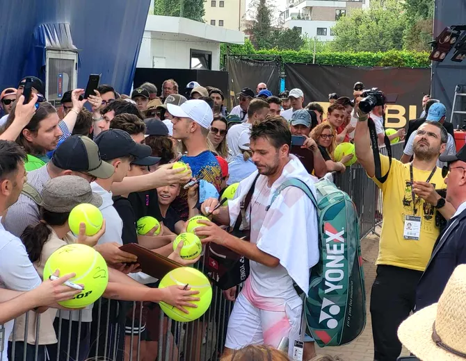 ATP 250 Tiriac Open Stanislas Wawrinka eliminat in primul tur Elvetianul sesiune de autografe la finalul meciului