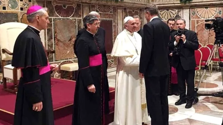 Klaus Iohannis și Papa Francisc se vor întâlni în mai. 