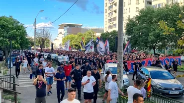 Cel mai impresionant moment de la FCSB  CFR Cluj Kilometri de suporteri cantand
