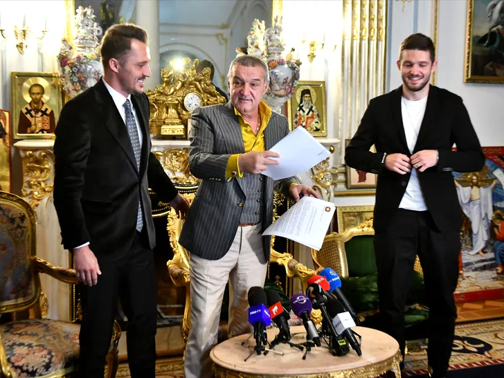 Sergoi Buş, prezentat la Palat de Gigi Becali. Alături a fost şi impresarul Bogdan Apostu