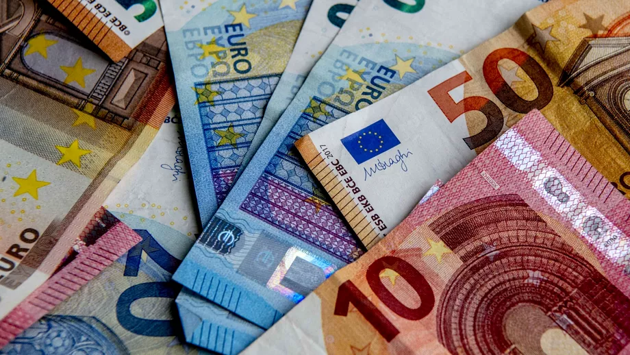 Curs valutar BNR marti 24 octombrie Ce cotatii au euro si dolarul american Update