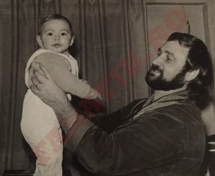 Kristina Cepraga, bebeluș, alături de tatăl ei