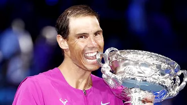 Rafael Nadal  Daniil Medvedev 26 67 64 64 75 in finala Australian Open 2022 Rafa titlul istoric de Grand Slam cu numarul 21 dupa o revenire de poveste As fi spus ca e ultimul meu turneu Video
