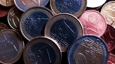 Curs valutar BNR vineri 17 februarie Leul incheie saptamana in scadere fata de euro si dolar Update