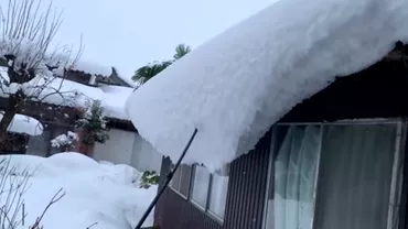 Zapezi record in Japonia Ninge in continuu de aproape o saptamana sunt 17 morti si aproape 100 de raniti