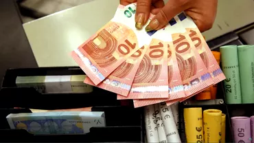 USR acuzat de PSD ca se opune salariului minim european Isi reconfirma pozitia de adversar al pensionarilor si al salariatilor cu venituri mici din Romania