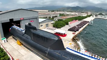 Coreea de Nord a lansat primul submarin pentru un atac nuclear tactic Kim Jon Un ameninta cu mai multe astfel de nave