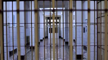 Focar de coronavirus la Penitenciarul Mioveni Care este starea detinutilor