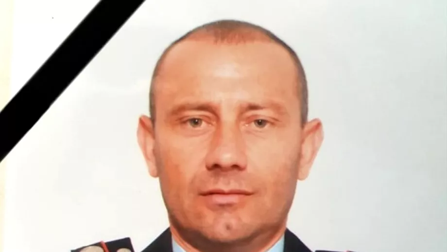 Un pompier din Arad a murit in timpul serviciului Omagiul adus de colegii sai de munca