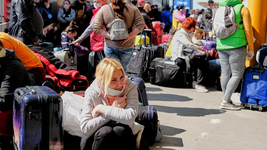 Au mai plecat inca 1000 de romani in Germania de pe aeroportul din Cluj Unii castiga de 15 ori mai mult decat in tara