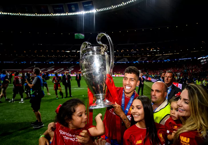 Roberto Firmino, după câștigarea trofeului Champions League cu Liverpool. Sursă foto: hepta.ro