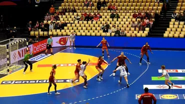 Romania  Chile 4419 la CM de handbal feminin Antrenament cu public pentru tricolore la debut