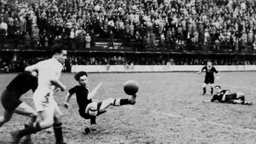Cea mai nebuna finala de Cupa Romaniei din istorie Au jucat 450 de minute in patru meciuri iar trofeul a fost acordat dupa sapte luni
