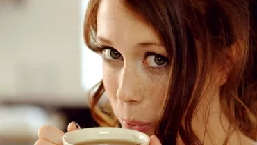 Nu mai bea cafea daca ai aceste simptome Poate fi mai grav decat iti imaginezi