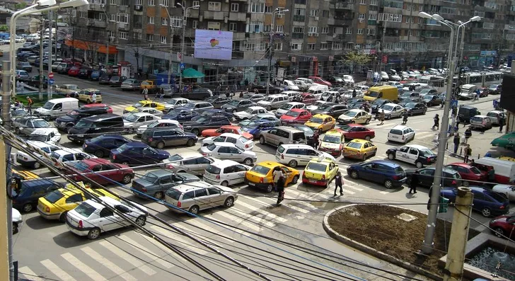 Aglomerația din traficul din București de dimineața pune capitala României pe primul loc în lume *foto: Romanianjournal.ro