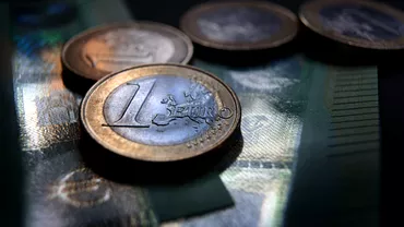 Curs valutar BNR joi 5 octombrie 2023 Deprecieri pentru euro si dolar Update