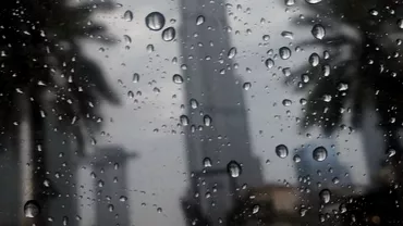 Video Fenomen meteo rar in Dubai Cat mai dureaza vremea neobisnuita pentru Emiratele Arabe Unite
