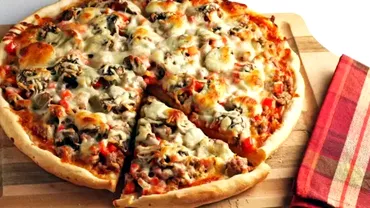 Asa faci cea mai buna pizza de casa Reteta simpla cu care iti vei impresiona toata familia