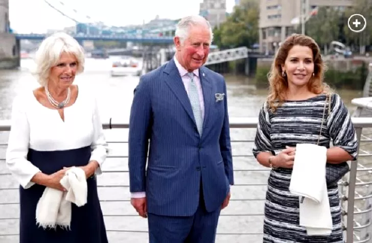 Prințesa Haya alături de prietenii ei Camilla Parker și Prințul Charles, la Londra, unde a fusgit din Dubai. Sursa foto: nypost.com