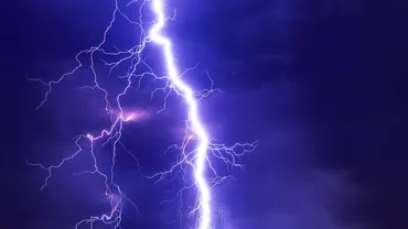Furtunile au pus stapanire pe sudul tarii doi oameni salvati de la inec in Prahova Update
