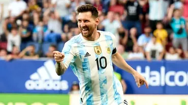 Lionel Messi prestatie stelara in Argentina  Estonia 50 A marcat pentru prima data cinci goluri intrun meci pentru pume La fel cat a dat pentru PSG in 2022 Video