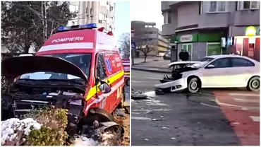 Ambulanta SMURD implicata intrun grav accident rutier Trei paramedici in stare grava la spital