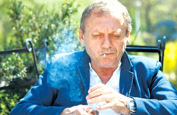 Fotbaliști celebri care au fumat. Ilie Balaci a plătit cu viața, fiind un fumător înrăit