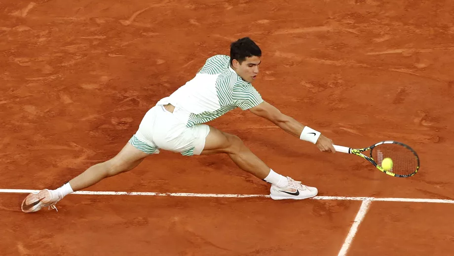 Carlos Alcaraz lovitura turneului in semifinala de la Roland Garros Novak Djokovic reactie pe masura Video