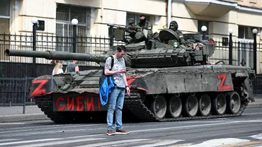 Panica in Rusia Explozii in orasul Rostov Tancurile au ocupat strazile iar oamenii isi fac provizii de alimente