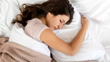 De ce nu e bine sa dormi prea mult La ce riscuri te expui daca ai acest obicei