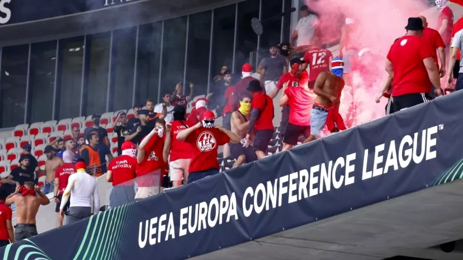 Meciul din Conference League dintre Nice si Koln amanat dupa incidentele dintre suporteri Un fan al tapilor in stare grava Video