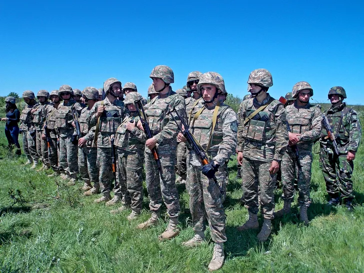 Militari români și americani