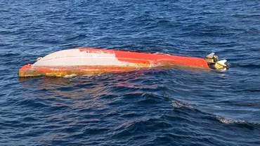 O barca a fost gasita rasturnata in Marea Neagra Salvatorii cauta eventualele persoane disparute
