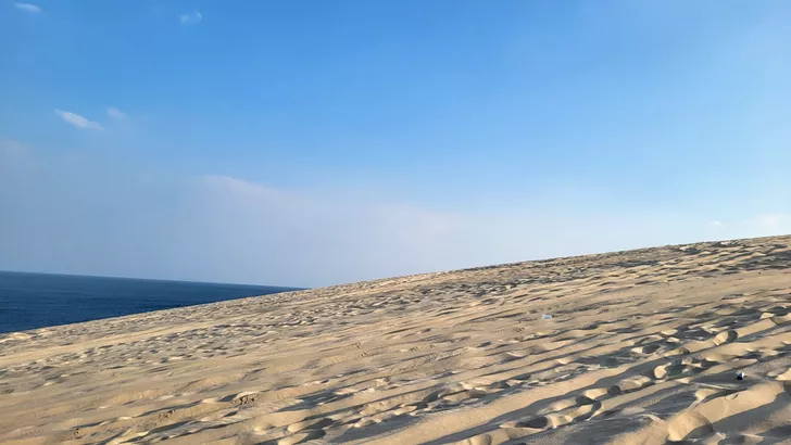 Dunele de nisip şi marea. Sursa: Fanatik