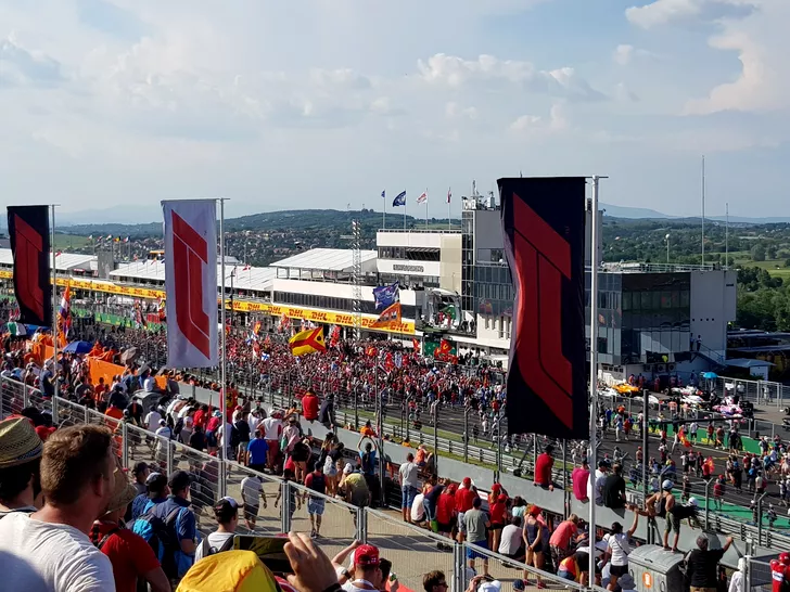 Marele Premiu de la Hungaroring viteză, show şi bani! Final de cursă cu Hamilton învingător