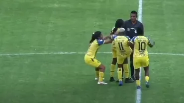 Stirile zilei din sport miercuri 4 mai O jucatoare de fotbal din Ecuador lovitura sub centura pentru arbitru Video