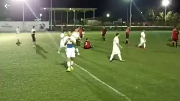 Scene socante Un antrenor a fost ucis pe teren in timpul meciului Video