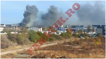 Incendiu puternic la un service auto din Ilfov Peste 10 echipaje de pompieri la fata locului FOTO