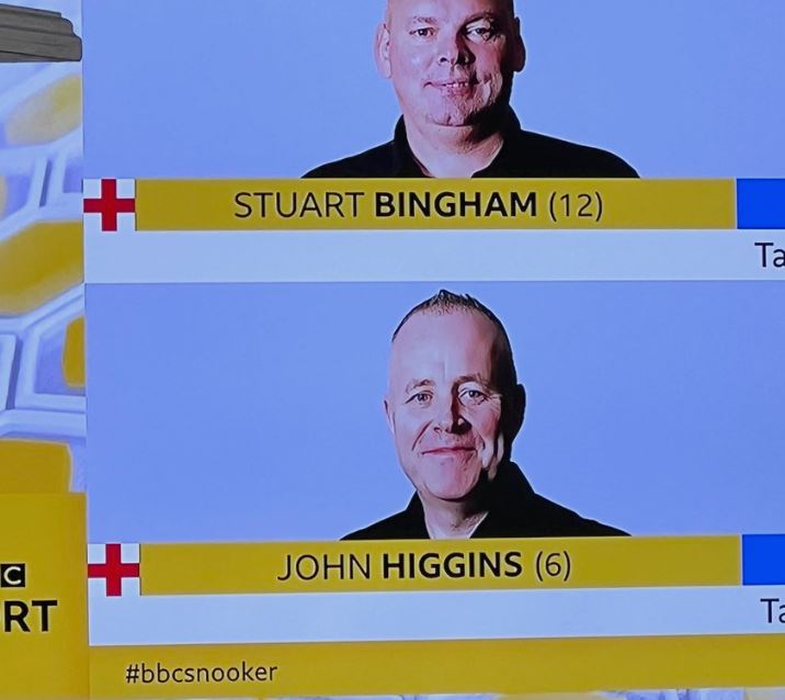 John Higgins, alături de steagul Angliei