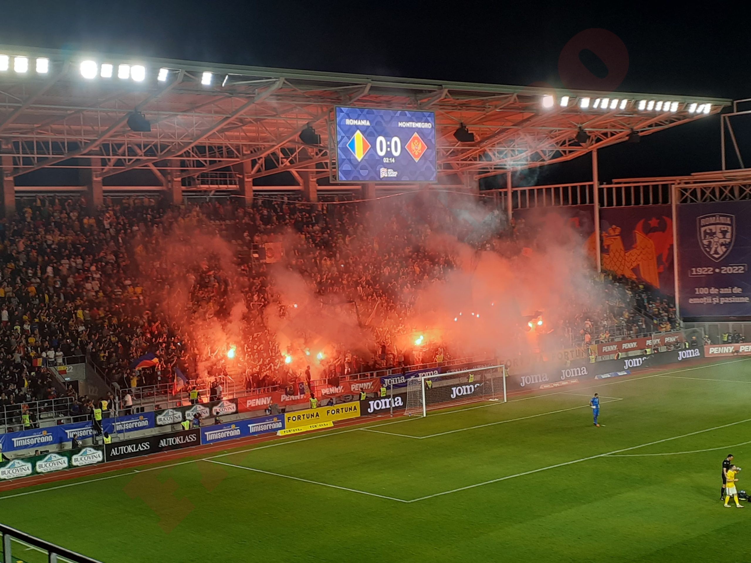 Imagine de la spectacolul pirotehnic de pe stadionul Giulești